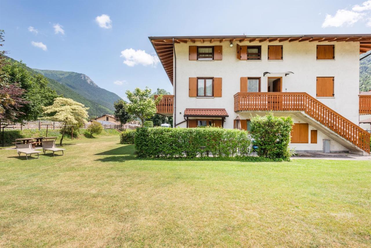 Casa Lucia Lejlighed Pieve di Ledro Eksteriør billede