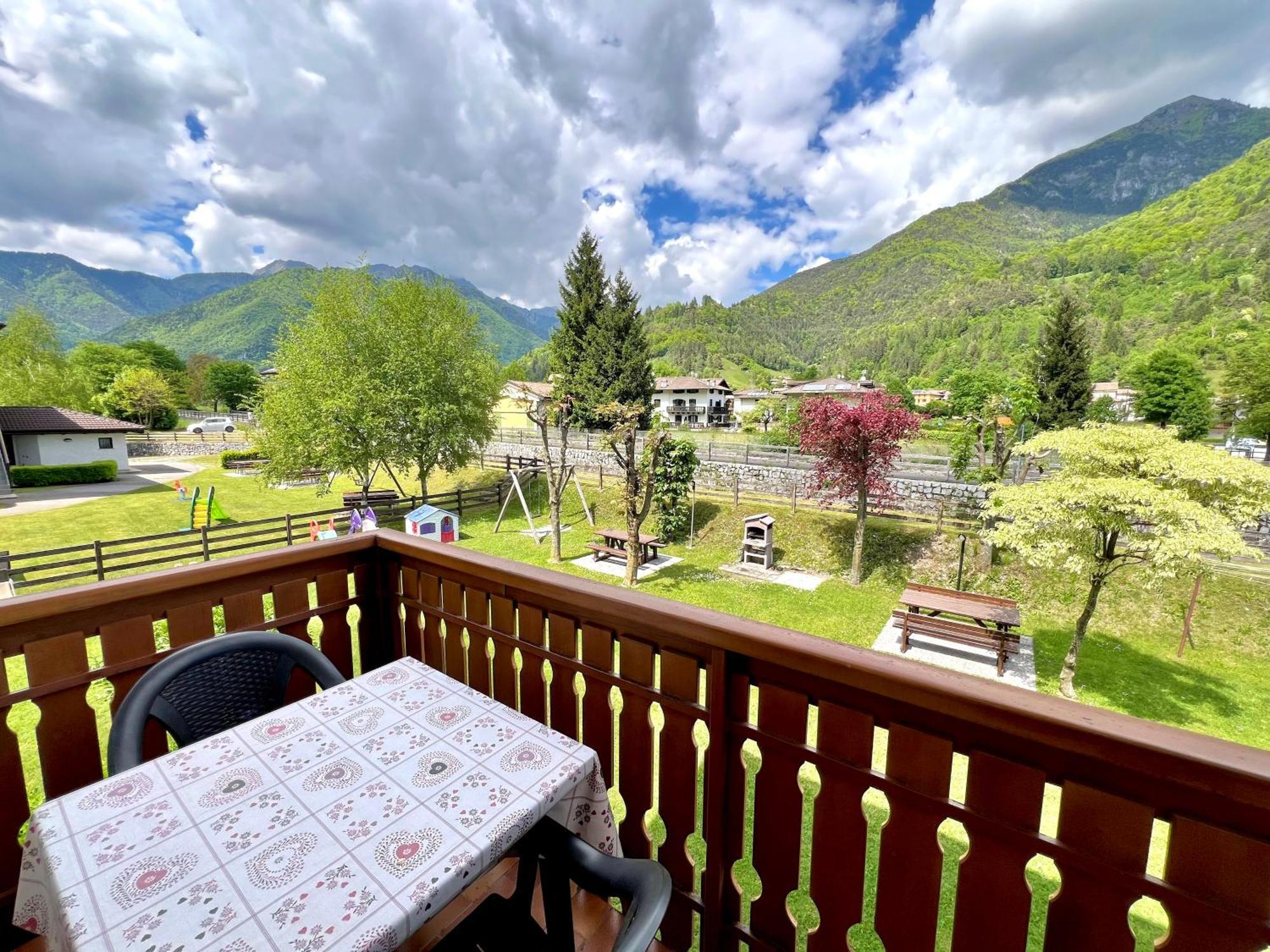 Casa Lucia Lejlighed Pieve di Ledro Eksteriør billede